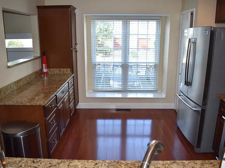 6844 Signature Cir — Photo 3