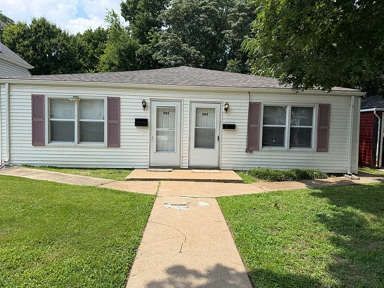 205 N Benton St — Photo 1