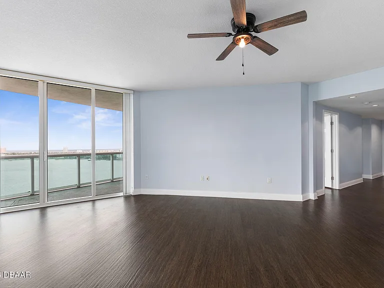 241 Riverside Dr #1710 — Photo 5