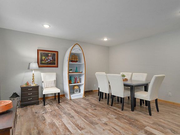 2nd image of 2642 E Lombard Street