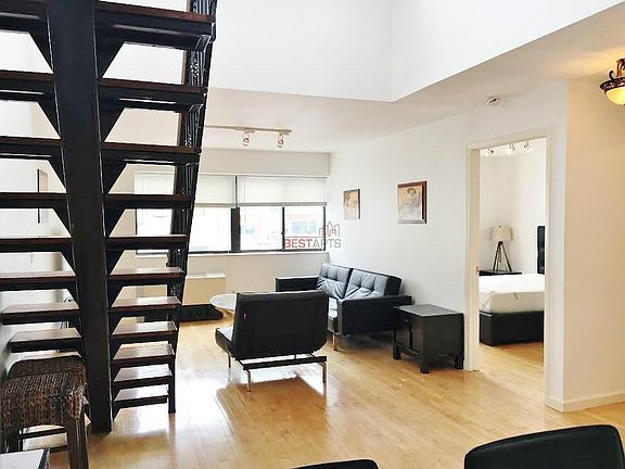 5th image of 421 E 12th St APT 12