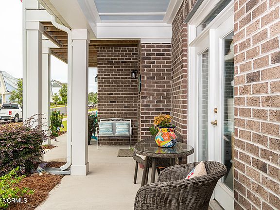 3rd image of 214 Shearwater Lane