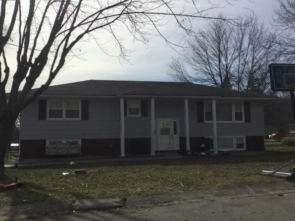 505 Margaret St, Richmond, MO 64085