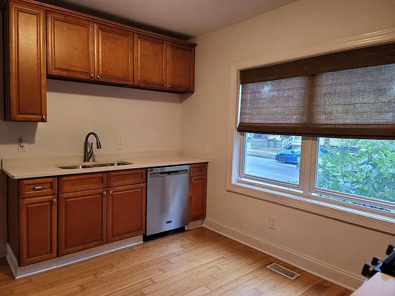 330 Prospect Ave #L — Photo 9