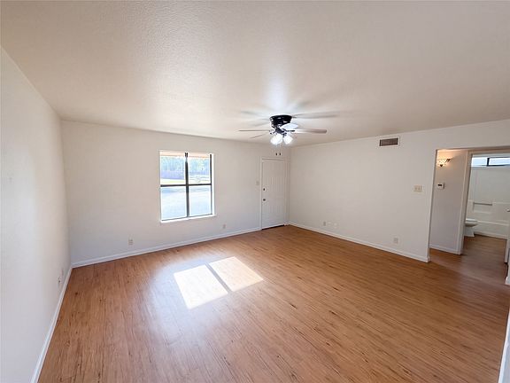 3rd image of 711 Vickie Dr