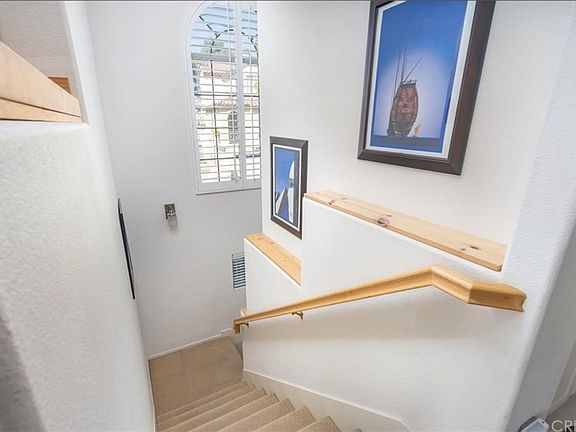 3rd image of 28228 Canterbury Ct