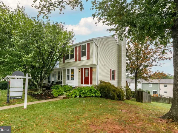 9061 New Britain Cir, Manassas, VA 20110