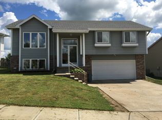 2721 Twelve Oaks Dr, Council Bluffs, IA 51503