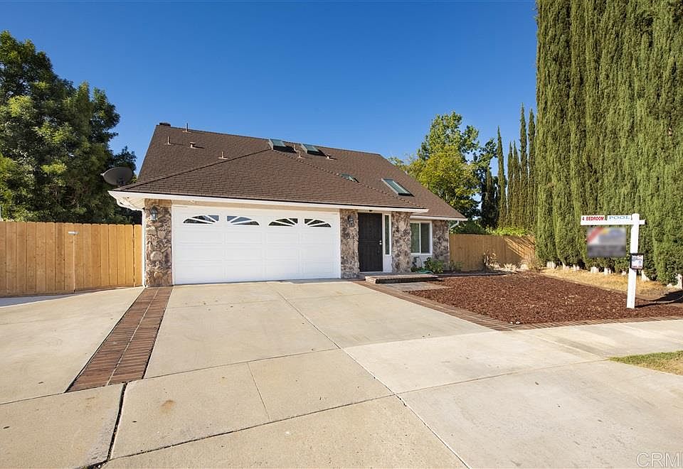 1st image of 735 Redwood Pl