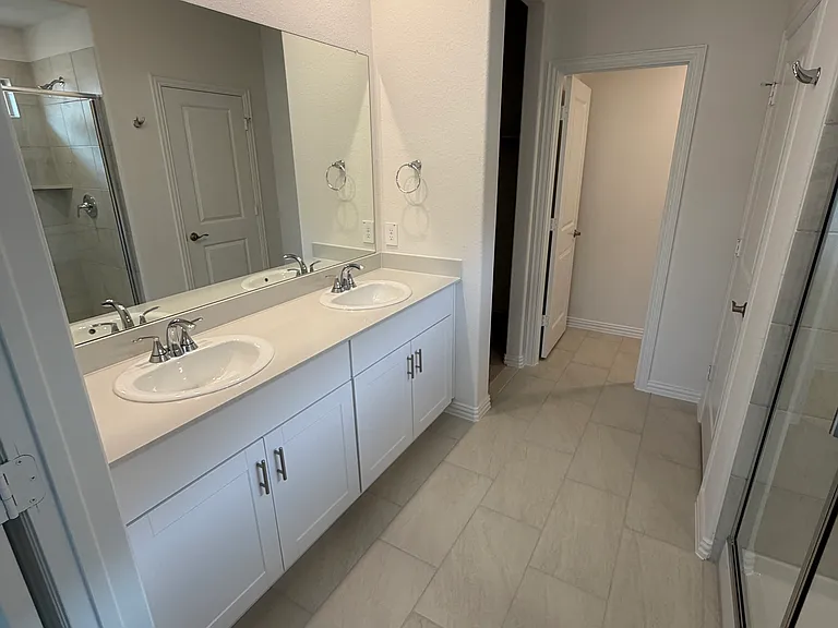 2203 Rannoch St — Photo 7