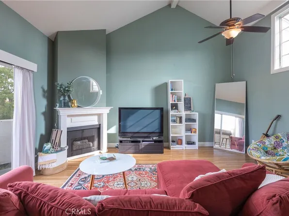 1100 Euclid Ave APT 304, Long Beach, CA 90804