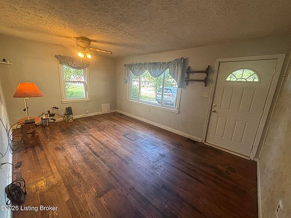 5th image of 5614 Locust Way
