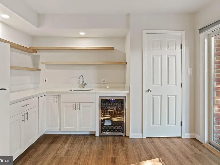 1454 McLean Mews Ct — Photo 24
