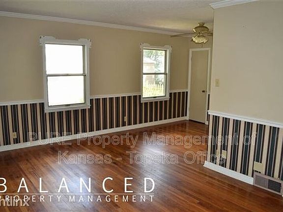 3rd image of 722 SW Vesper Ave