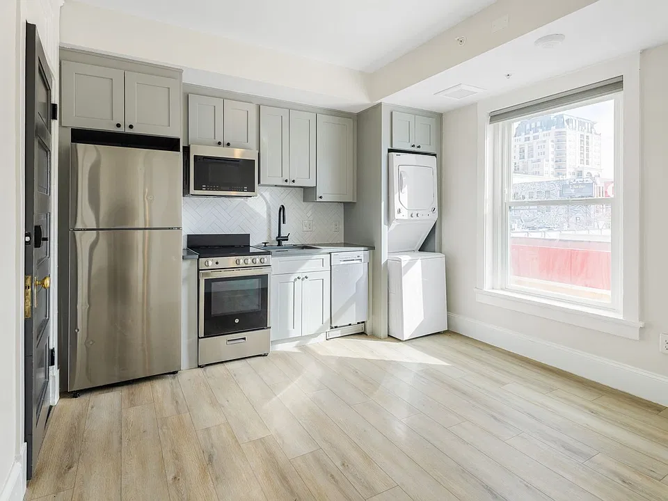 1023 N Broadway #307