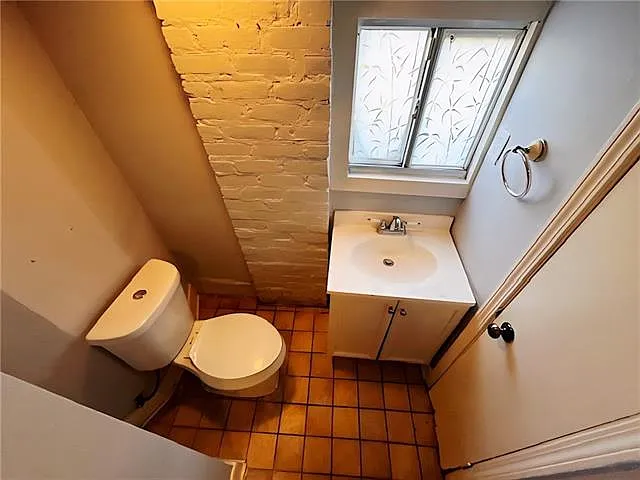 2117 S Lopez St — Photo 11