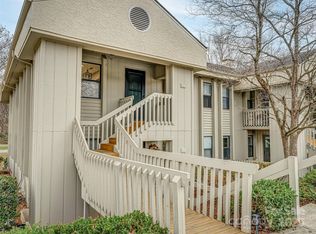 102 Abbey Cir, Asheville, NC 28805