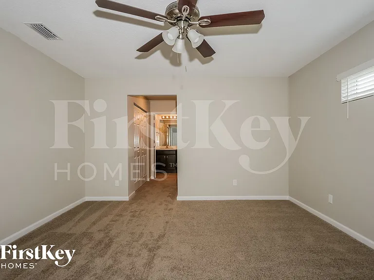 1902 SW Janette Ave — Photo 7