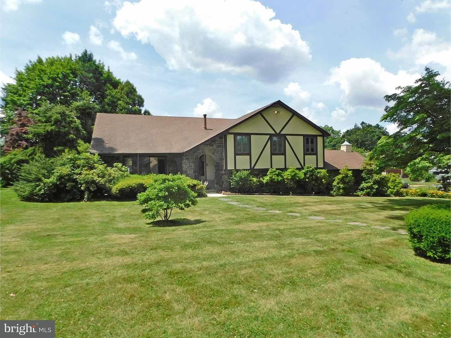 3660 Albidale Dr, Huntingdon Valley, PA 19006 | Zillow