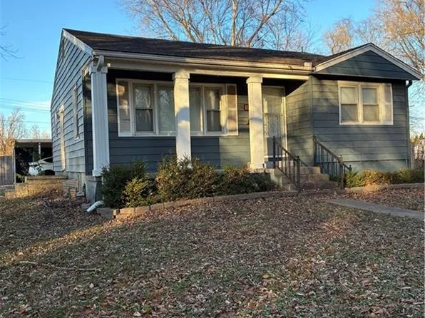 1809 W Main St, Blue Springs, MO 64015