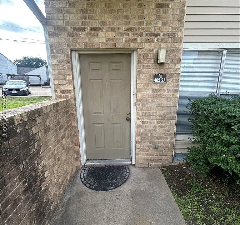 402 Summer Ct #3