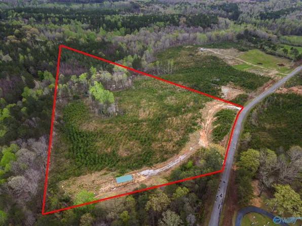 743 County Road 13, Haleyville, AL 35565