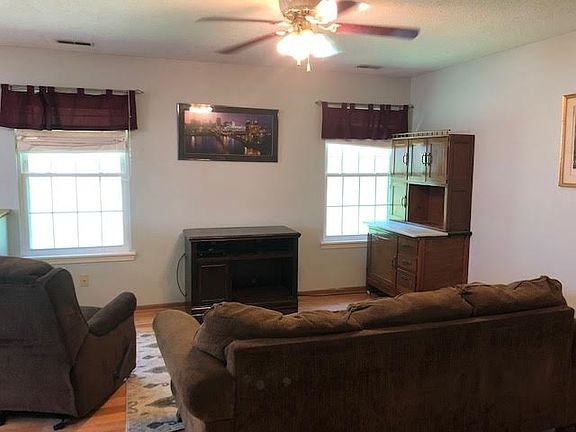5th image of 477 S Magnolia Ct