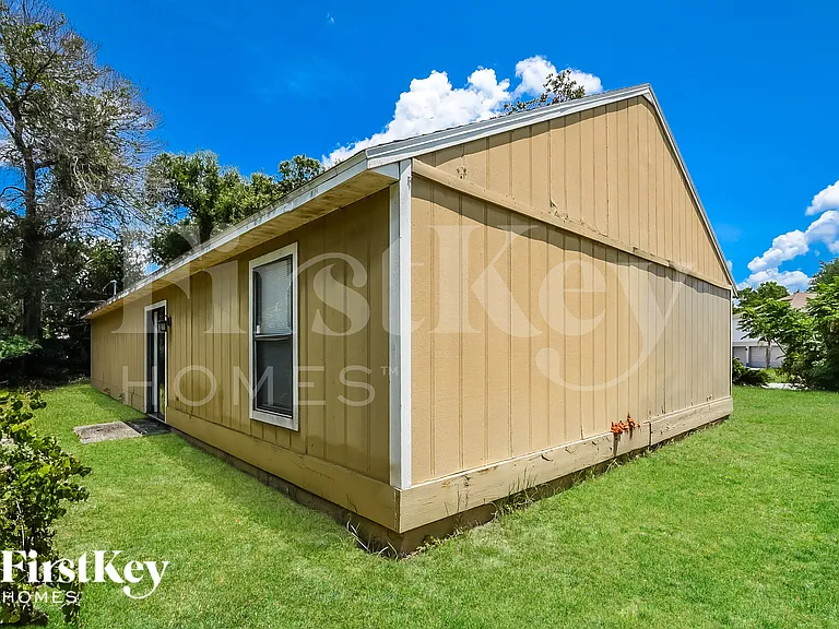 710 Leeward Dr — Photo 18