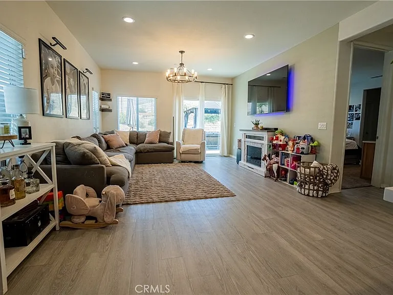 35227 Price St — Photo 8