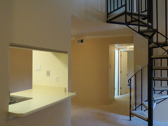 3rd image of 505 Oppenheimer Dr APT 816