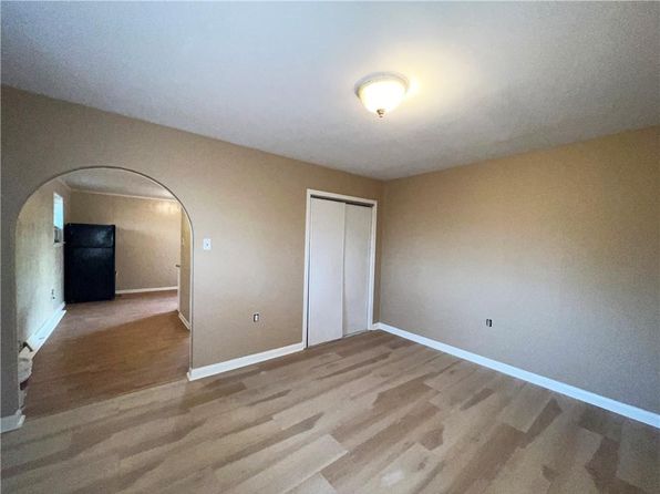 2009 Plaza Dr, Chalmette, LA 70043