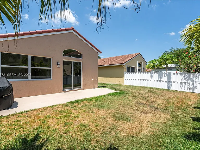 15130 SW 49th Ct #15130 — Photo 10