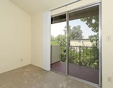 3rd image of 7439 Woodman Ave
