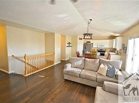 5th image of 7483 S Park Maple Dr