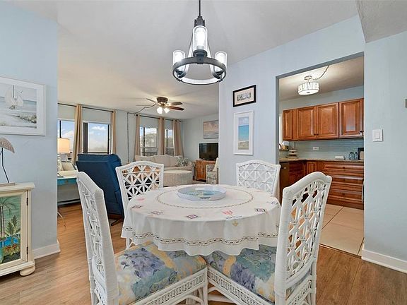 4th image of 2901 26TH STREET W #303