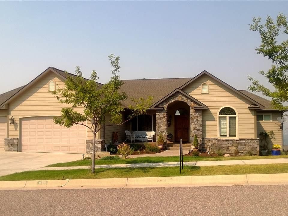 1st image of 418 Rainier Ct