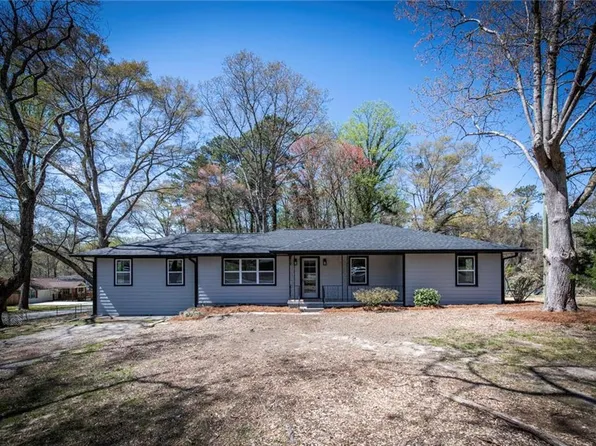 6727 Kull Dr, Lithia Springs, GA 30122