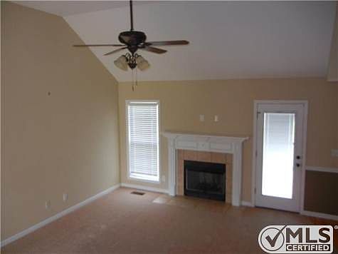 3rd image of 1028 Freedom Dr