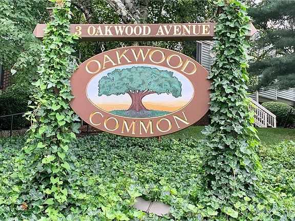 2nd image of 3 Oakwood Dr #C11