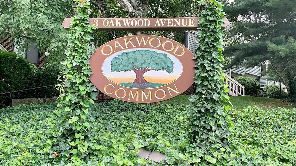 Building Photo - 3 Oakwood Dr #C11