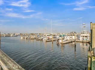 105 Teakwood Dr APT 705, Carolina Beach, NC 28428