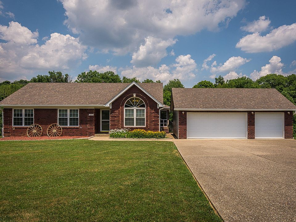 1st image of 1211 Pin Oak Dr