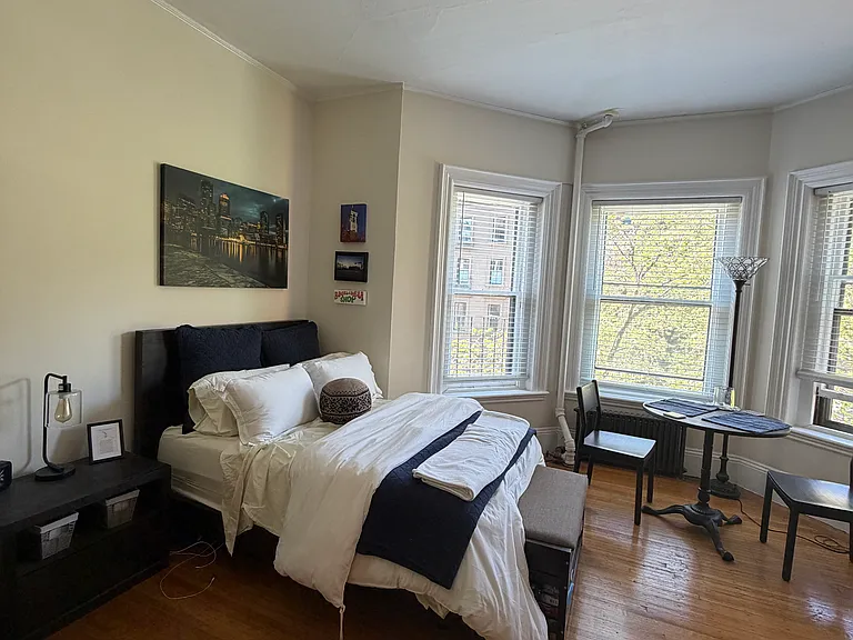 245 Beacon St #3F — Photo 4