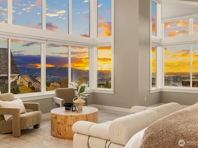 3025 NE Harrison Drive, Issaquah, WA, 98029