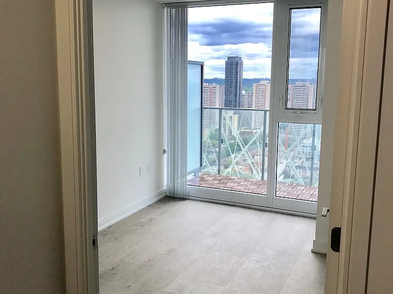 50 Wellesley St E #4007 — Photo 6