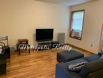 Rented by Metropolis International Realty Inc.