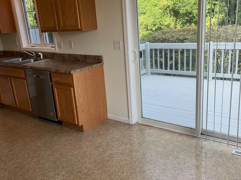 139-141 Stone Quarry Rd — Photo 8