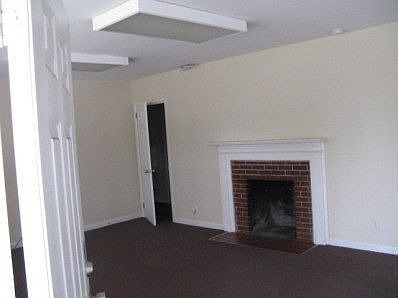 3rd image of 408 E Park Ave