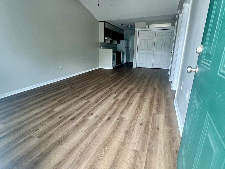 230 Lanier Dr #190 — Photo 2