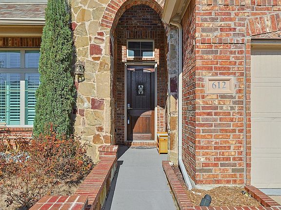 2nd image of 612 Mist Flower Dr